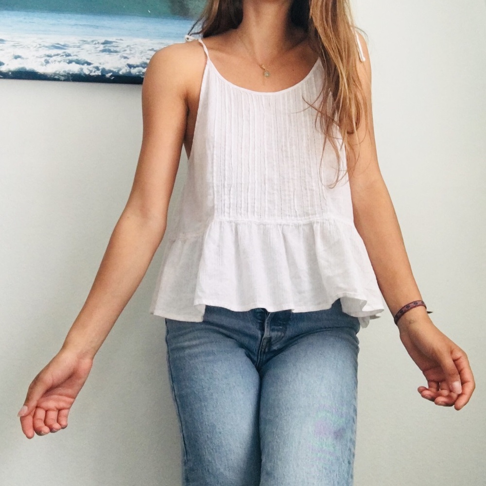 White casual top